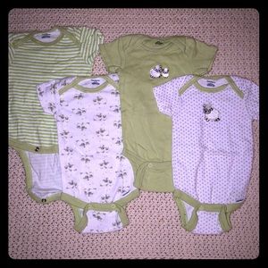 Gerber baby clothes set of 4 (sheep)